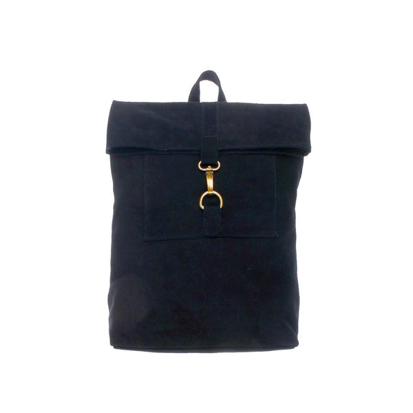 Beocca Cleo rugzak 14 inch in zwart suède, vooraanzicht met rolltop en musketonhaak