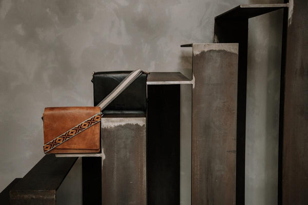 Schoudertas Ivy - iPad compatible - handgemaakt plantaardig gelooid leer