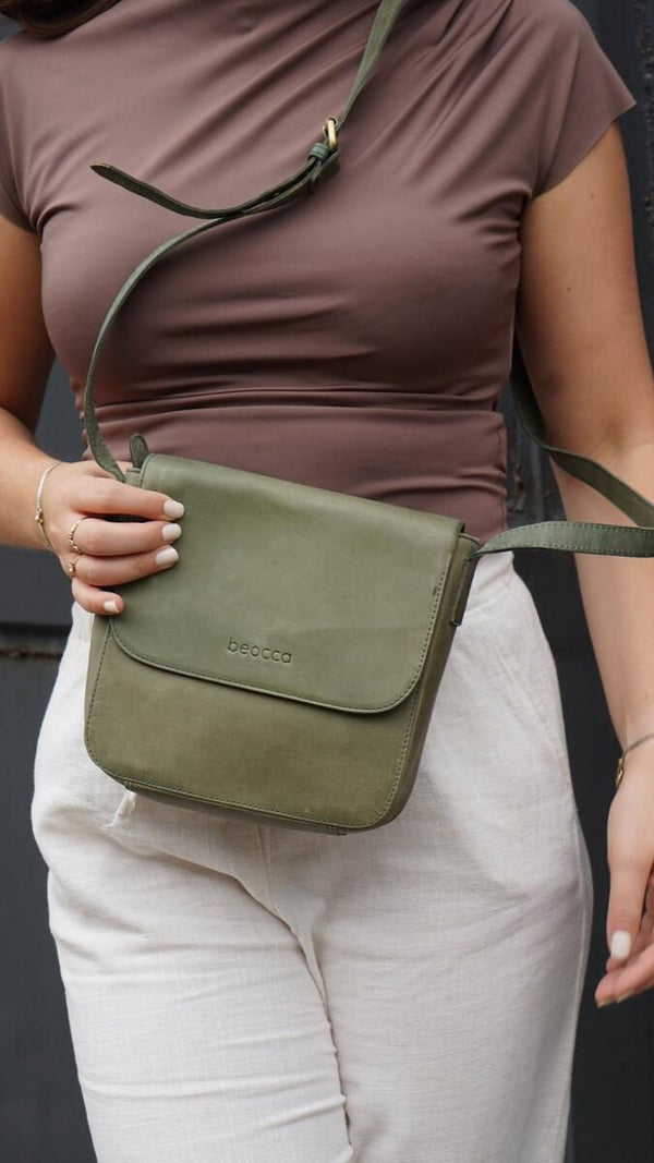 Leren Schoudertas Niba - handgemaakt plantaardig gelooid leer